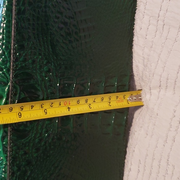 π STAUER CROC EMBOSSED PURSE - Picture 11 of 12